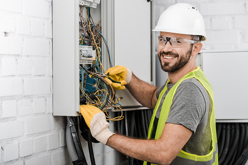 Local Electricians Near Me in Luton Bedfordshire